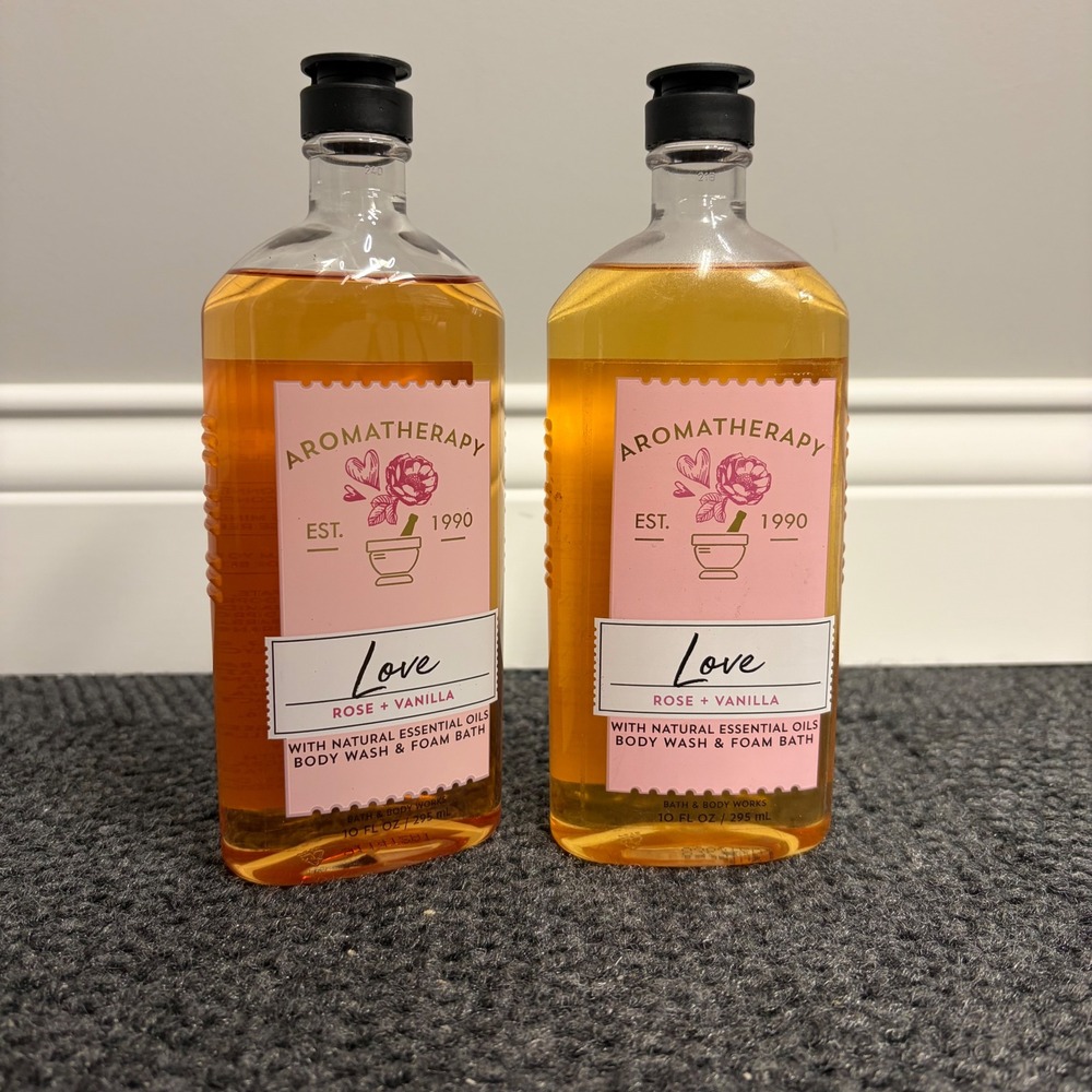 Bath and Body Works Aromatherapy Love Rose Vanilla Body Wash Foam Bath Set of 2